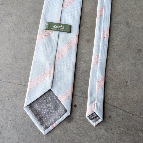 Vintage Hermes Paris Blue Pink Striped Silk Tie - Picture 4 of 8